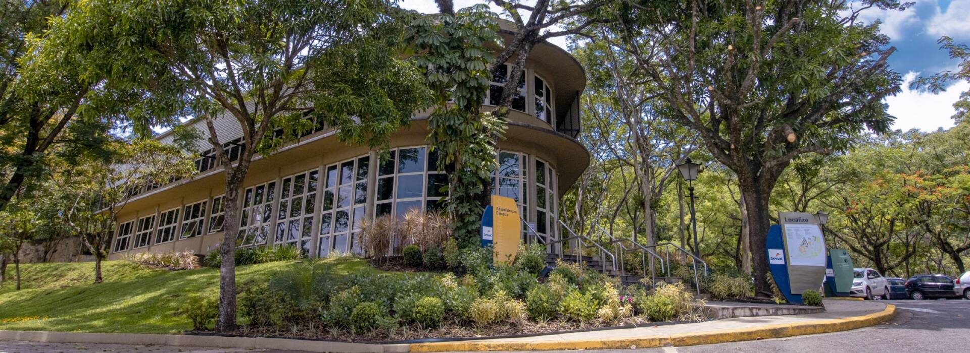 Fachada Centro Universitário Senac - Águas de São Pedro